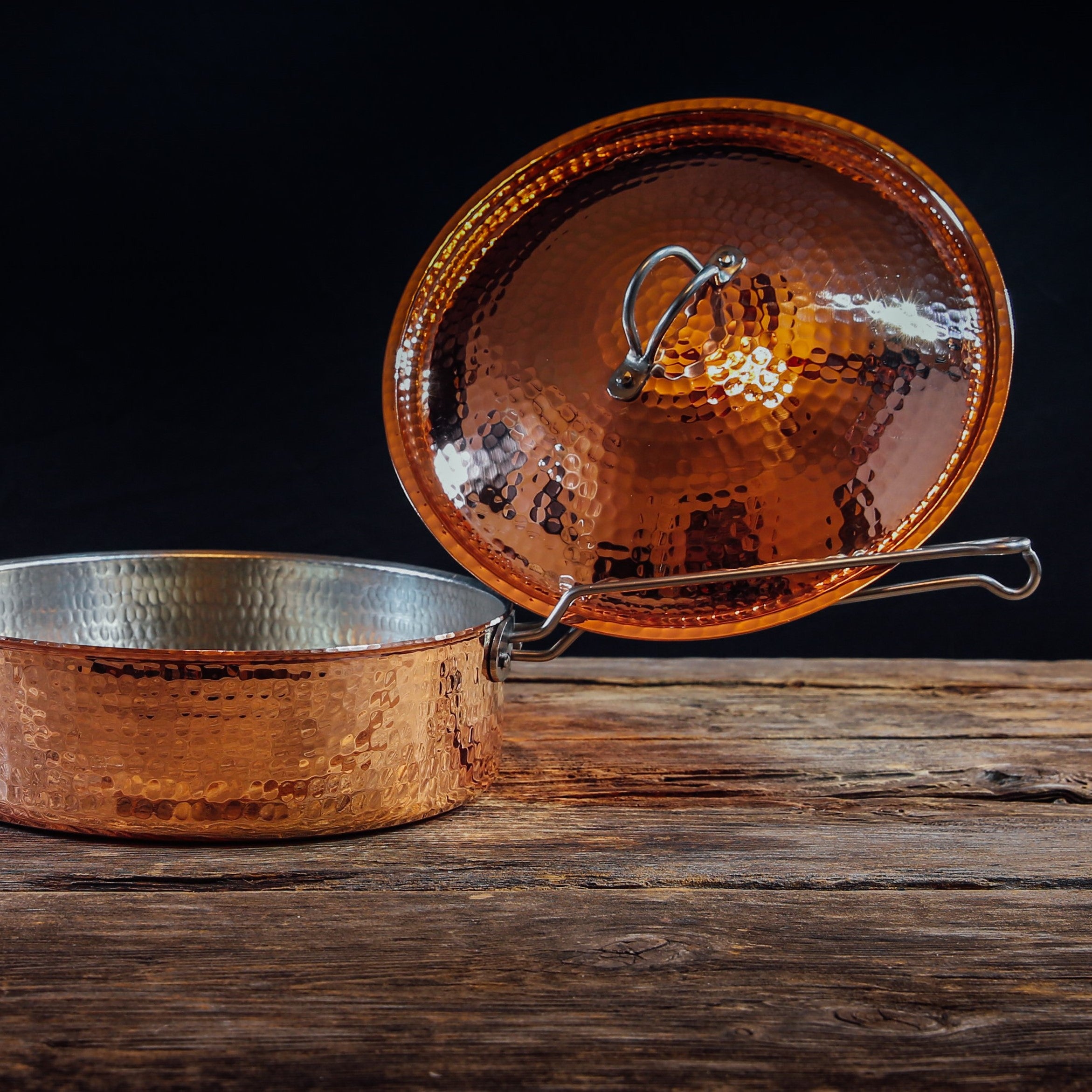Copper saute pan with lid